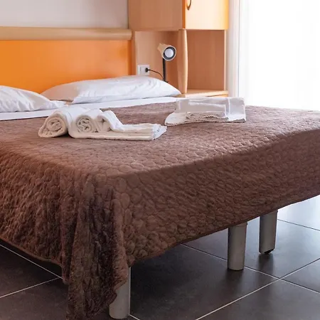 Hotel Esperia Caorle Esterno foto