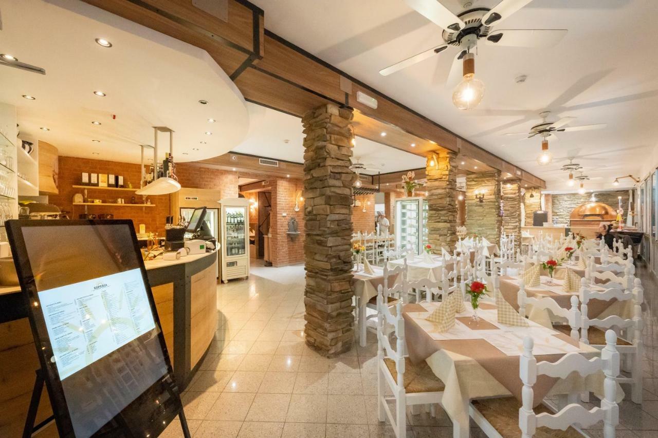 Esperia Hotel